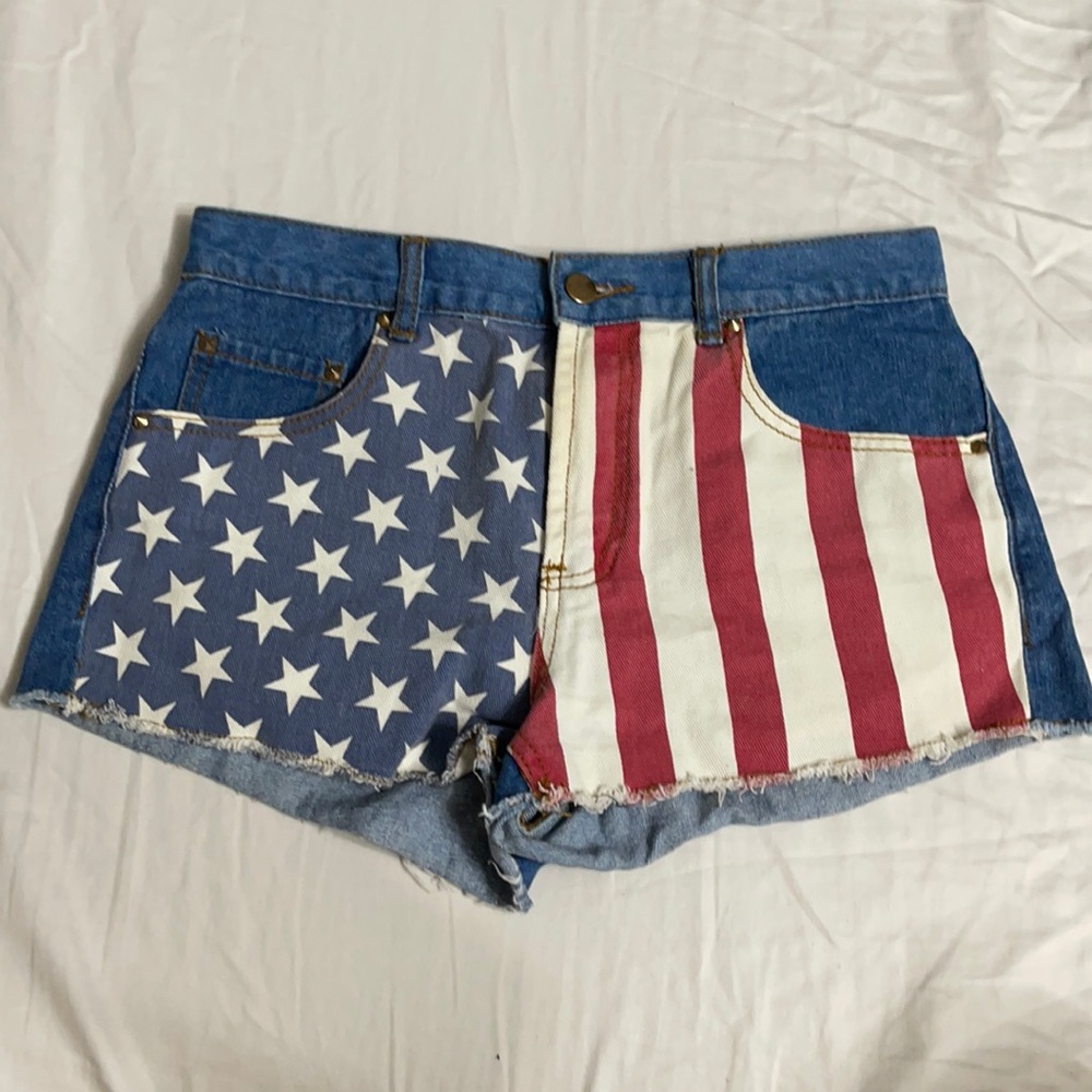Forever 21 🇺🇸 High Waisted Denim Shorts NWOT